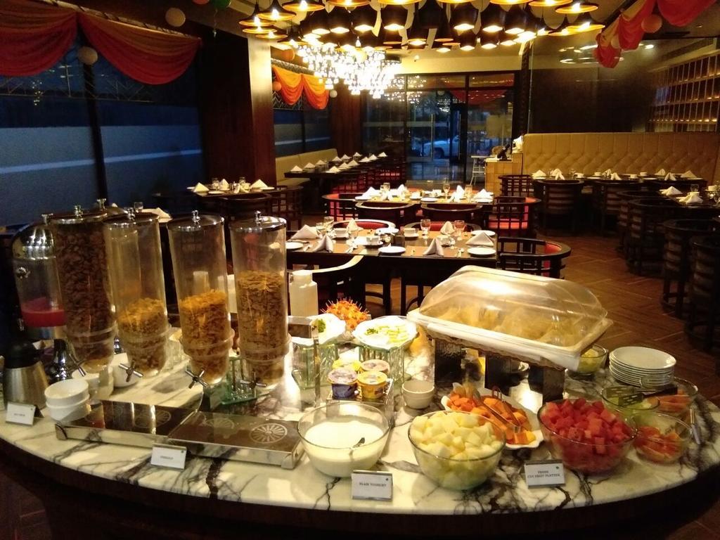 Ramada Encore Джаландхар Екстериор снимка